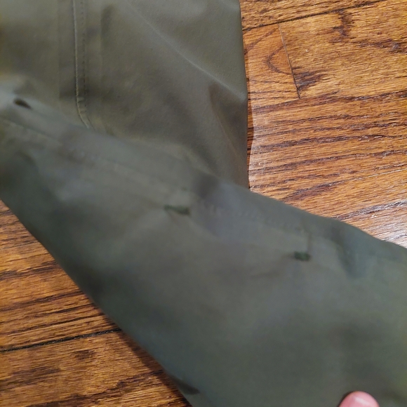 The North Face Women's Small/Petite Hyvent Parka in Olive Green and Black Camo - Picture 14 of 16